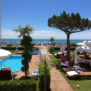 Hotel Universo ***